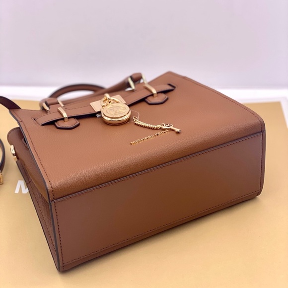 Michael Kors Hamilton Small
Satchel Crossbody Luggage - Picture 7 of 11